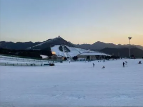 雪季收官 客流回暖 京城滑雪場借冬奧契機加速提質升級