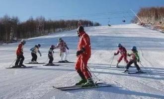 哈爾濱市南崗區掀起校園冰雪系列活動熱潮
