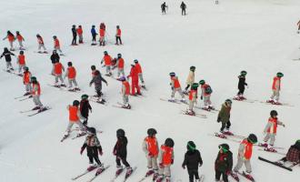 青少年冰雪教育重在培養(yǎng)運(yùn)動習(xí)慣