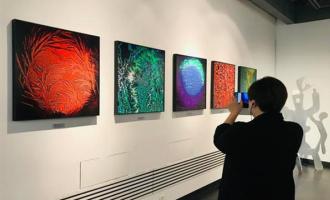 迎冬奧冰雪藝術展哈爾濱首展開幕