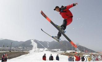 絲綢之路國際滑雪場以一場趣味滑雪比賽結束滑雪季