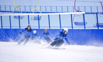 “冷冰雪”成“熱經濟” 成都冰雪運動受熱捧