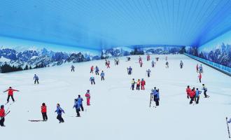 今年滑雪人次下降近五成 疫情重創的冰雪產業如何復蘇？