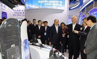 全球冰雪第一展開幕，蔡奇許勤檢查 