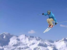 發展冰雪經濟為東北振興提供新機遇