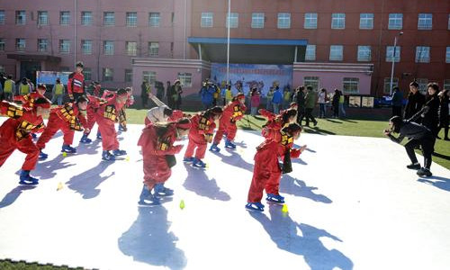 冰雪運(yùn)動進(jìn)校園