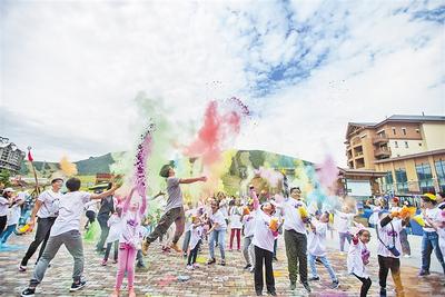  2019年夏季，崇禮區(qū)太舞滑雪場親子游活動(dòng)受熱捧。