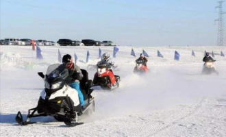 青島冰雪節預熱冬奧會 奧運冠軍現身為冰雪少年助力