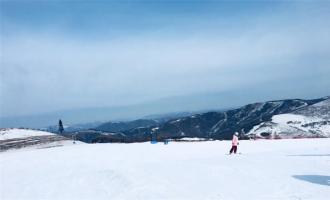 長春市蓮花山滑雪場有初級滑道嗎？